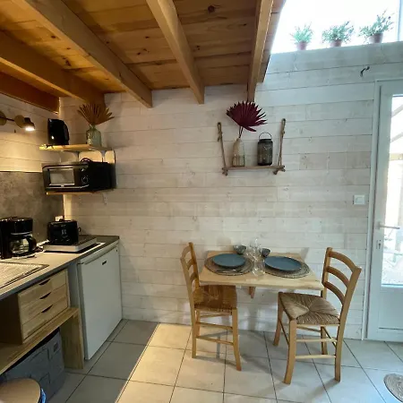 Adorable Guest House Au Coeur Du Marais Vakantiehuis *